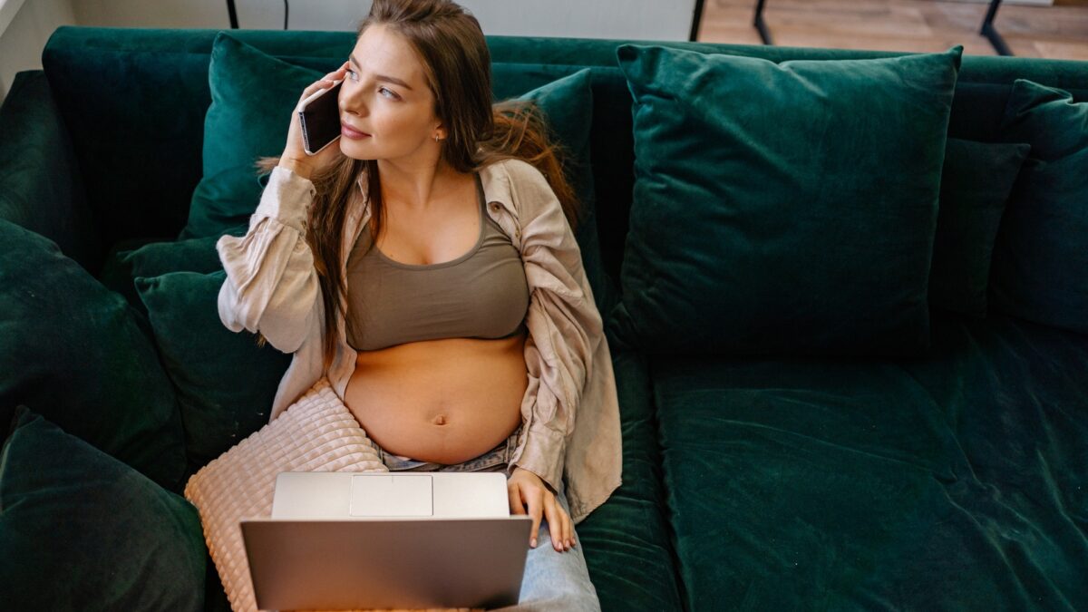 Selbstständig und schwanger - 5 Tipps wie du deine Schwangerschaft genießt trotz eigenem Business
