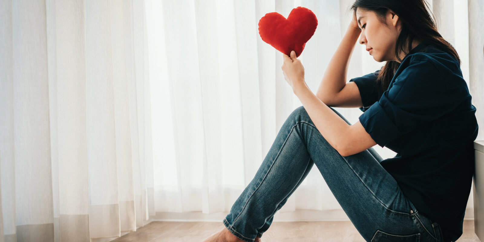 Was hilft gegen Liebeskummer 10 Tipps, die wirklich helfen