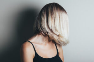 Stufenschnitt Frisur als neue Comeback Trendfrisur 2023 für mittellange Haare – Finde den richtigen Stufenschnitt für deinen Haartyp