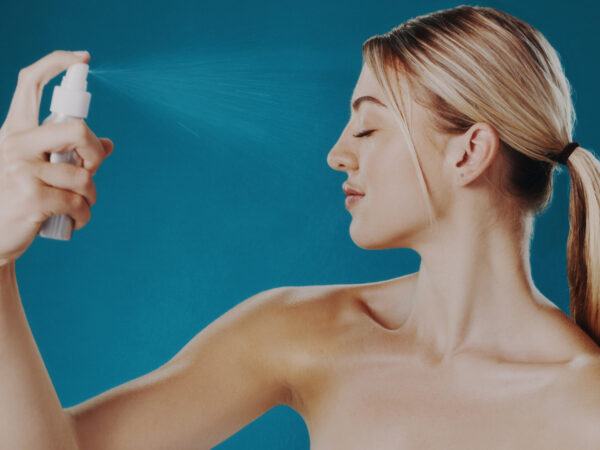 Make-up fixieren mit Setting Spray Vorteile und Anwendung