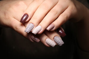 Herbstliche Nägel – Die Top Nageltrends für den Herbst 2023