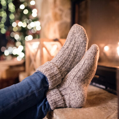 Warum haben Frauen immer kalte Füße: 5 hilfreiche Hausrezepte für warme Füße
