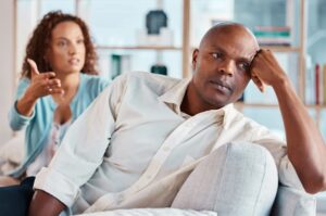 Mein Partner ignoriert mich – Ursachen und Lösungen