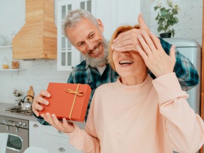 Schöne Idee zum Hochzeitstag Geschenke zur goldenen Hochzeit