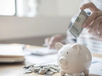 Wie kann ich monatlich Geld Sparen Tipps und Strategien für eine erfolgreiche Finanzplanung