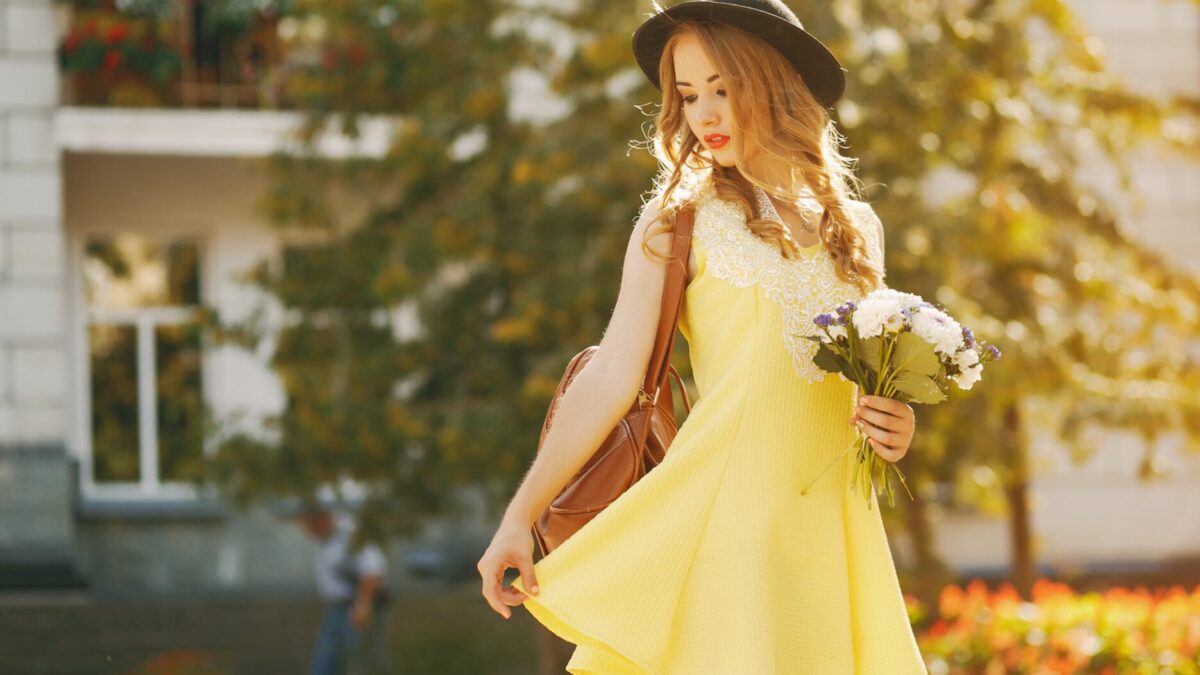 Kleider für kleine Frauen bis 160 cm Der Stil-Guide für Petite Größen