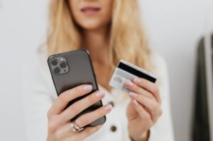 Von E-Wallet bis Echtzeit-Auszahlung: Wie digitale Payments den Lifestyle erfolgreicher Frauen prägen