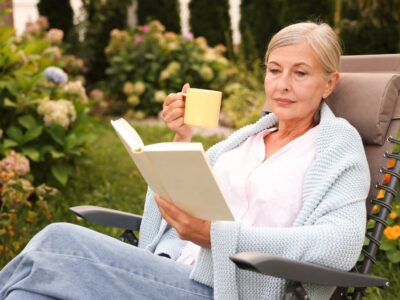 Wie sieht eine Frau mit 60 Jahren aus Schönheit und Stil im neuen Lebensabschnitt
