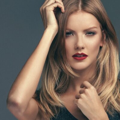 Cathy Hummels nackt Die mutige Reise zu neuer Selbstliebe und Freiheit