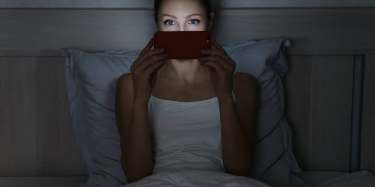 Dark Romance online lesen: Düster, spicy und voller verbotener Gefühle