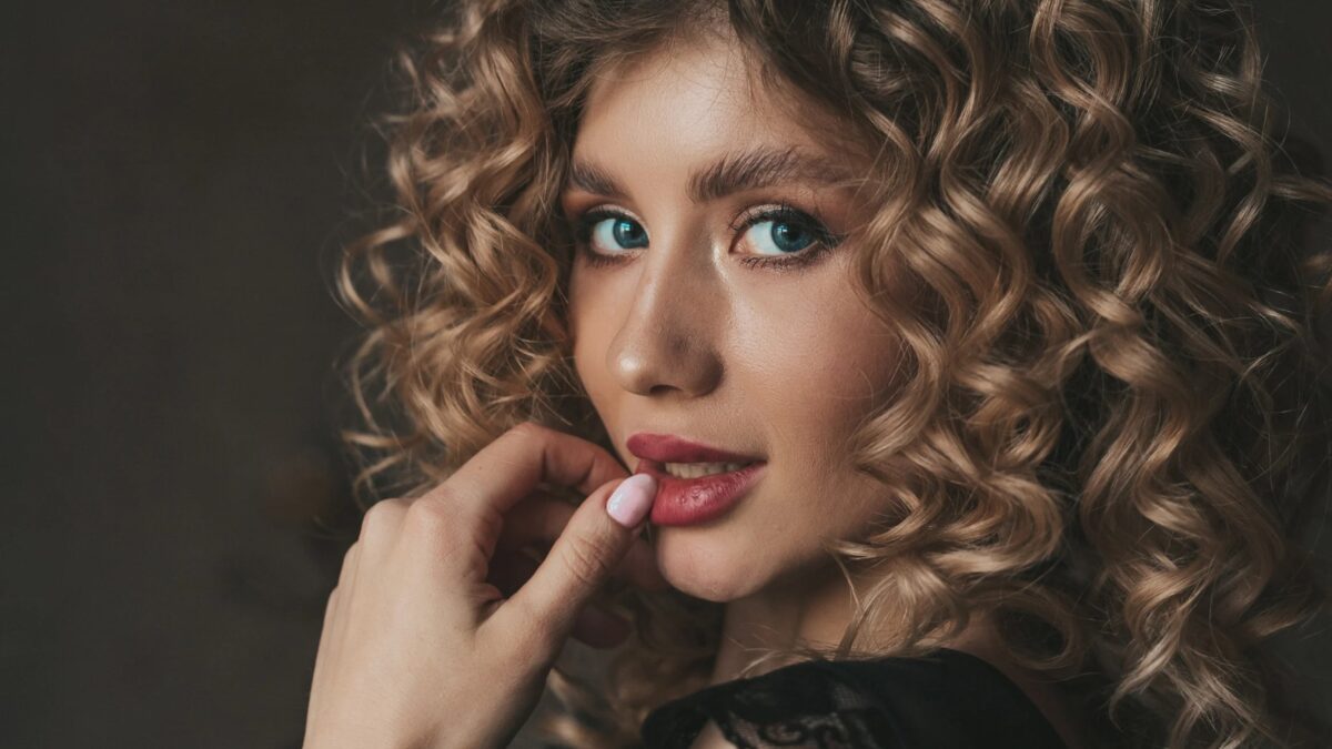 Yololary nudes Zwischen TikTok-Ruhm, Online-Dynamik und dem Spannungsfeld von Privacy