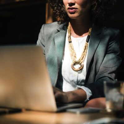Paid Social für selbstständige Frauen