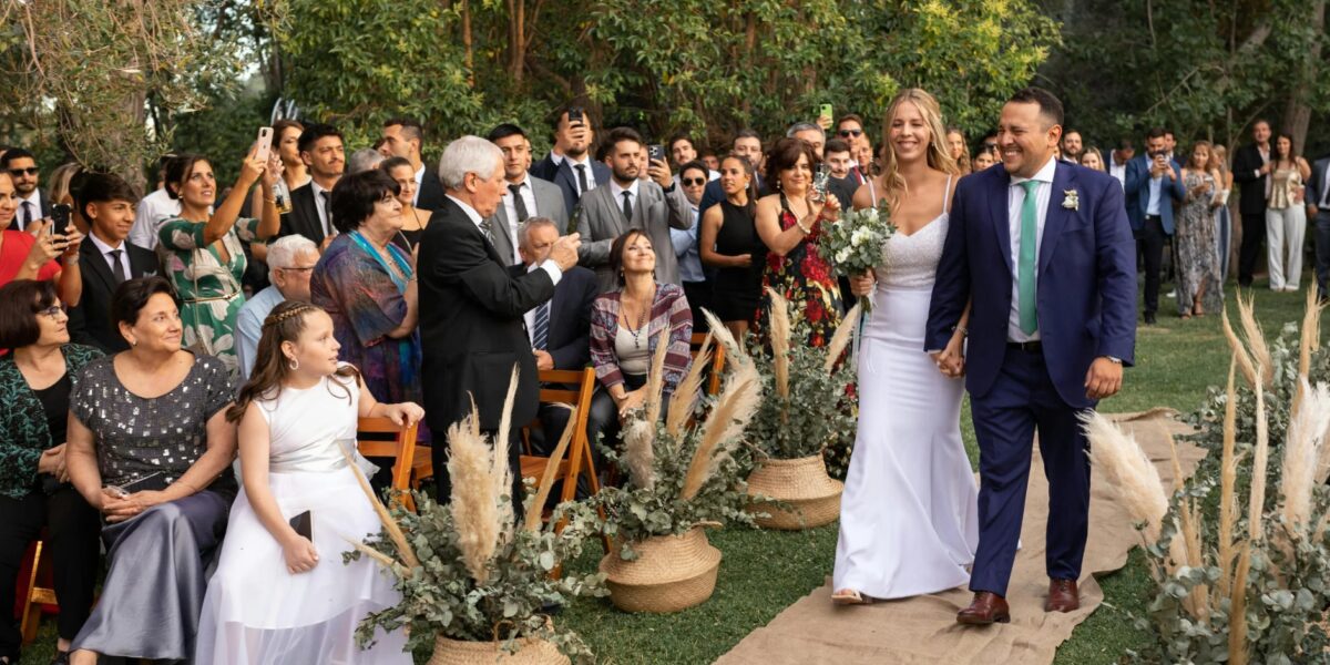 Lustige Dresscode Sprüche Hochzeit Charmante Texte mit garantiertem Schmunzeleffekt