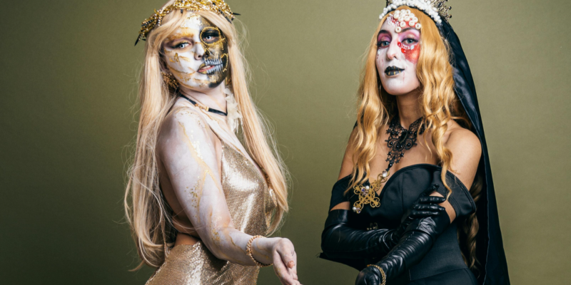Einfache Halloween Schminke Schaurig-schöne Looks in nur 10 Minuten
